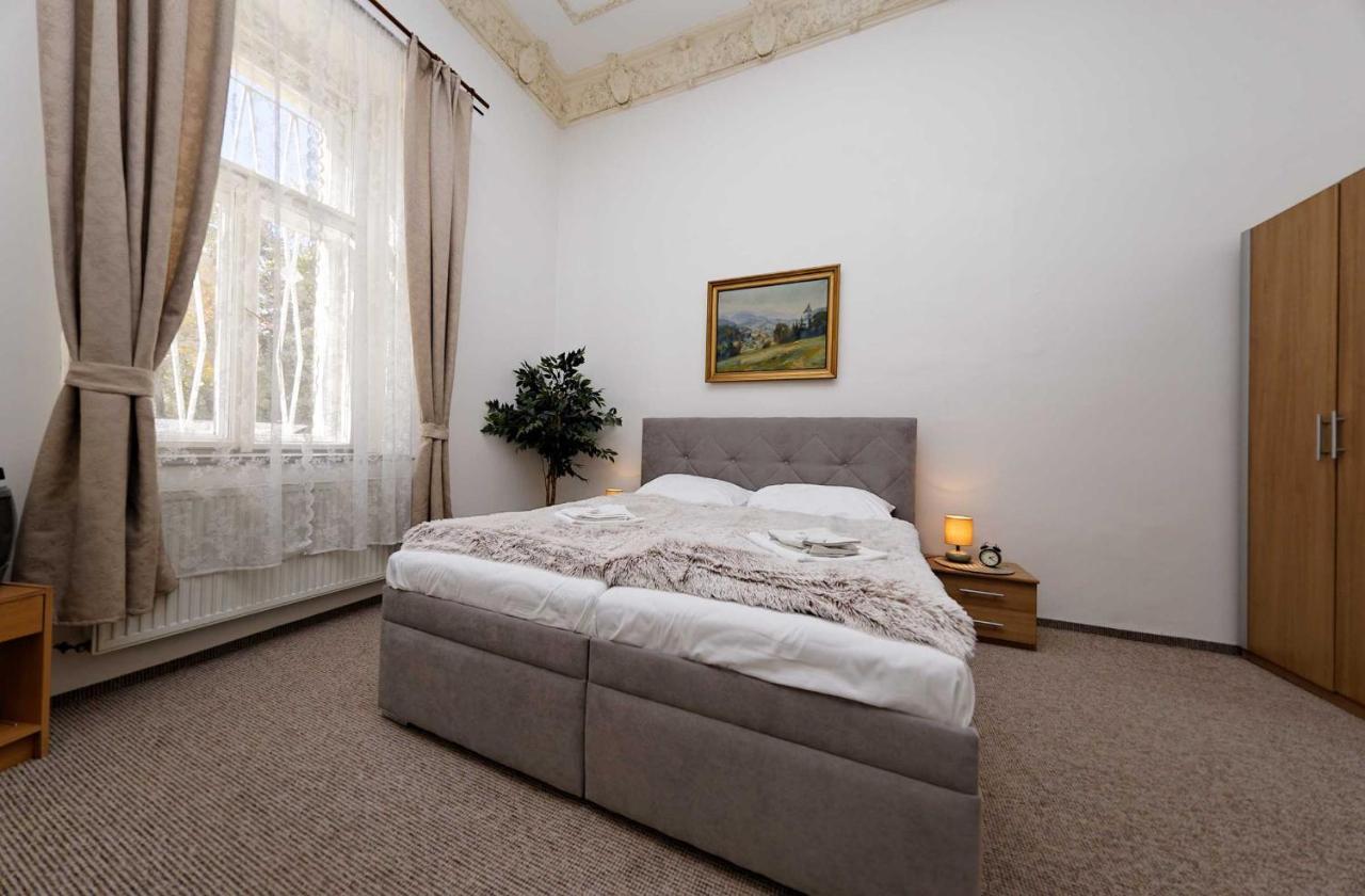 Apartments U Cisare Прага Екстериор снимка