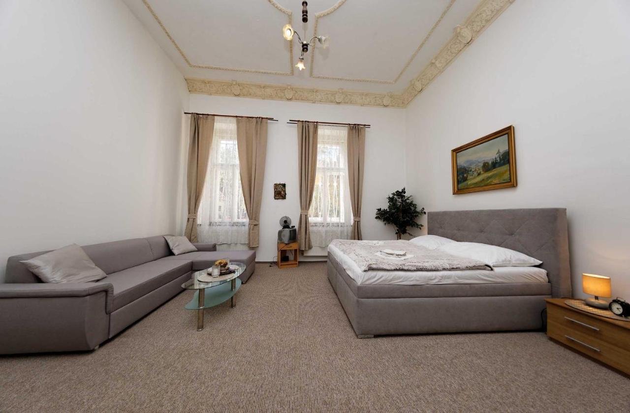 Apartments U Cisare Прага Екстериор снимка