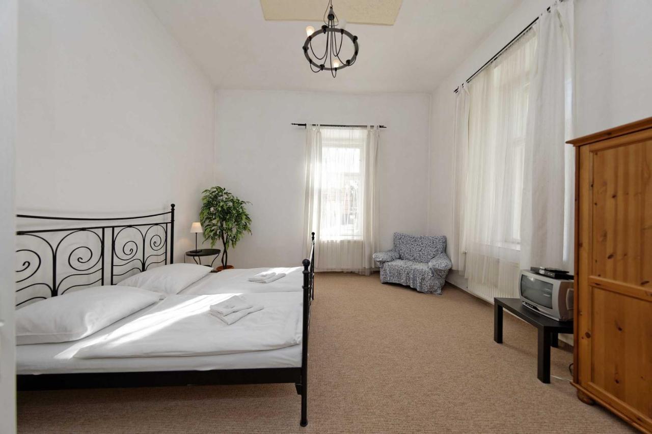 Apartments U Cisare Прага Екстериор снимка